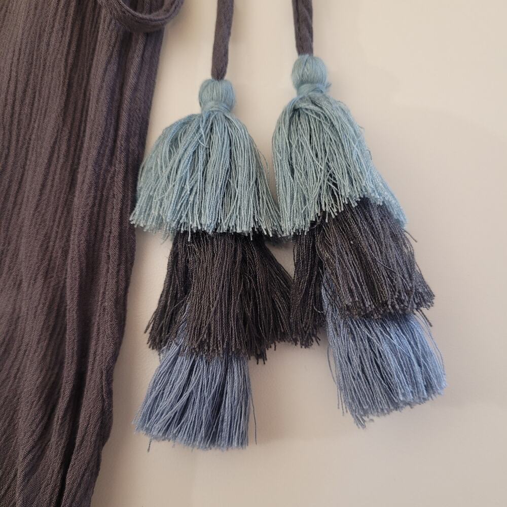 Knox Rose Gray Boho Top Tassel Hem Crochet Trim Gauze Festival XS - Picture 7 of 7